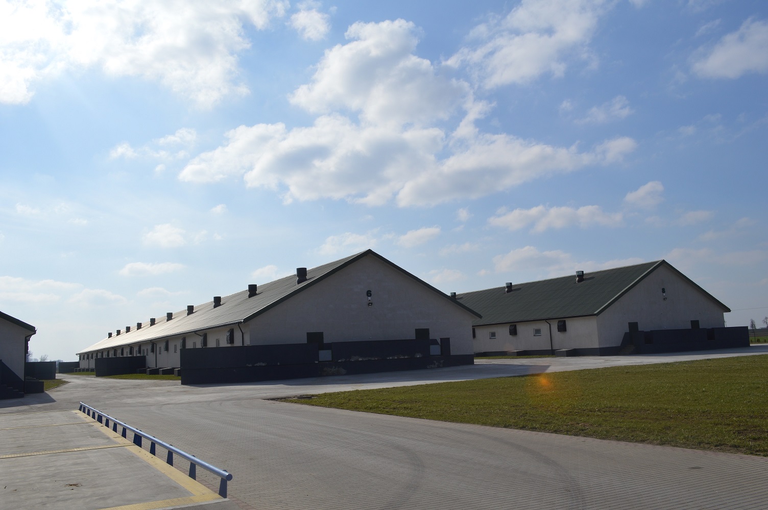  Budowa i Kompleksowe Wyposażenie Budynków Inwentarskich
